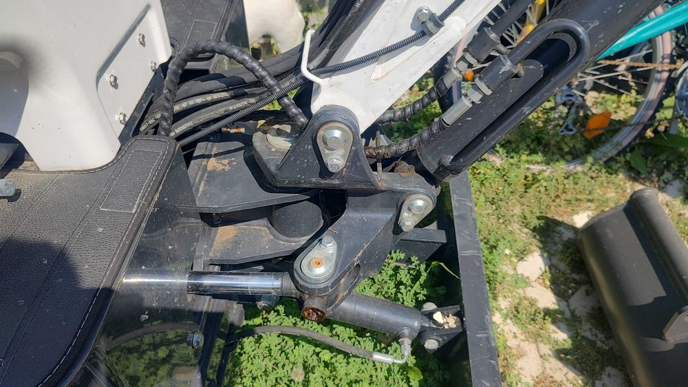 Продам мини багер Becker B11 употребяван 5100 €