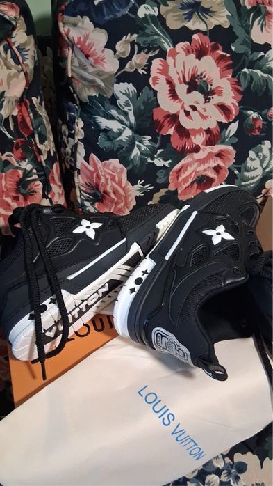 Louis Vuitton Skate alb cu negru