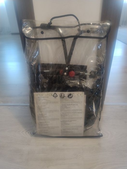 Scaun bebeluși atasabil la masa