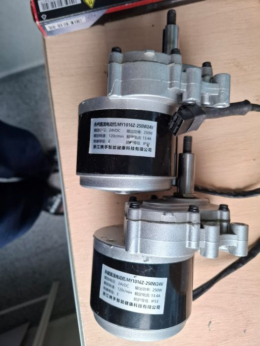 Motor pentru scaun cu rotile