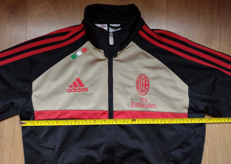 AC Milan / Adidas - футболно горнище анцуг на Милан за 164см.