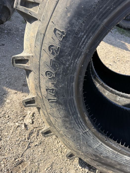 14,9r24 armor tractor