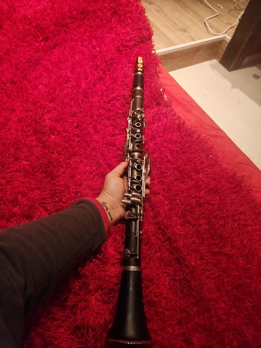 Продавам кларинет