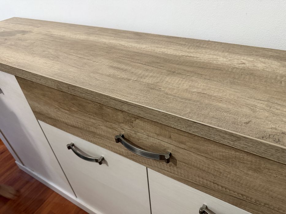 Продам красивую тумбу