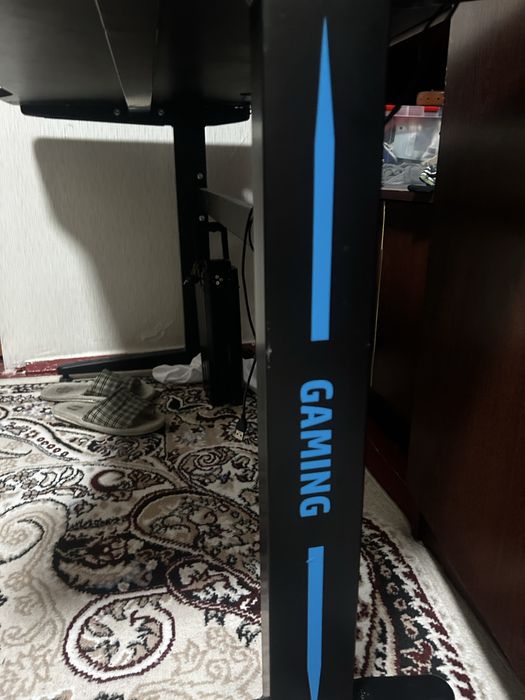 Компьютерный стол игравой
