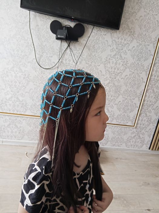 Әдемі тикалар ,косынка-ободоктар бар