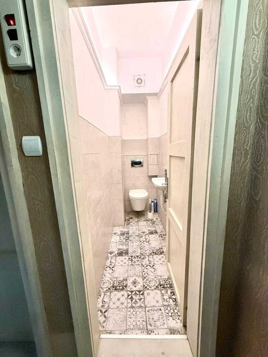 Дава се под наем Тристаен апартамент в Варна, Гръцка махала - 77 кв.м за 1200 € - Снимка #5