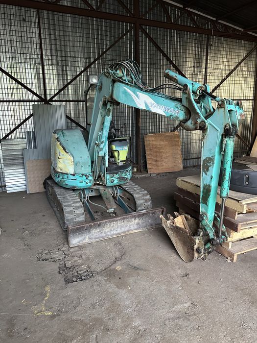 Мини экскаватор YANMAR B3U