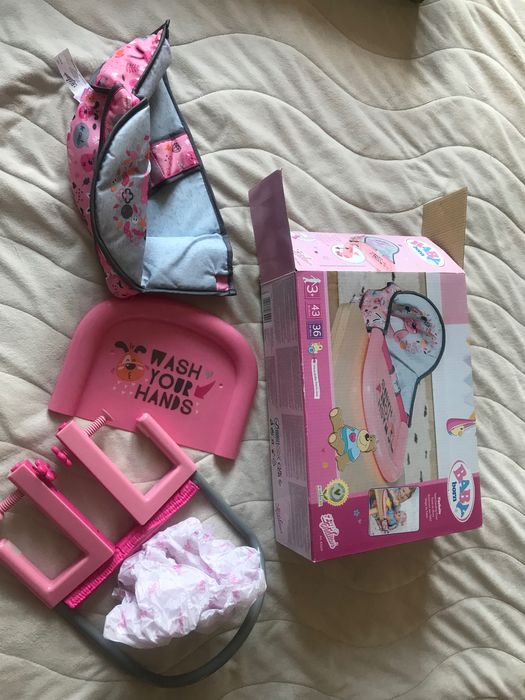 Столче с табла за хранене на кукла Baby Born