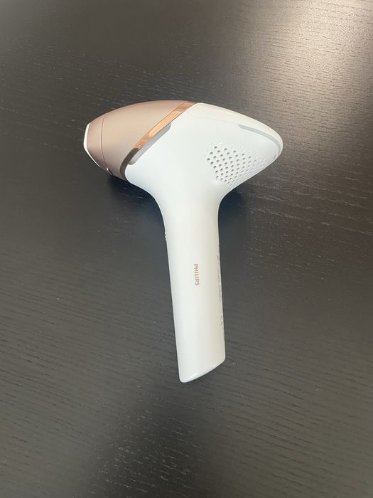 NOU!!! Epilator IPL Philips Lumea Seria 9000