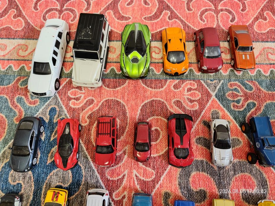 Продам машинки, игрушки. Цена договорная