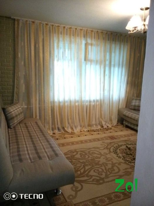 В районе ХАКИМИЯТА продается 2-х комнатная квартира!!!