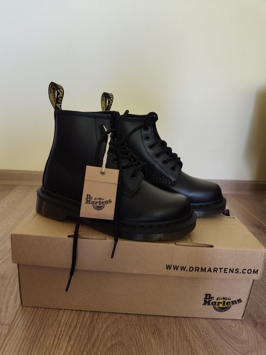 Дамски боти Dr. Martens