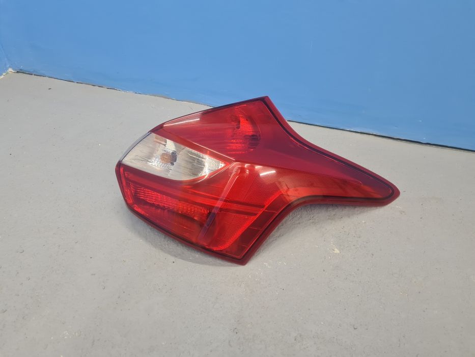 Stop de frana dreapta Ford Focus mk3 hatchback