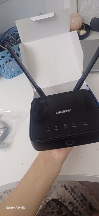 Роутер alcatel LINK HUB