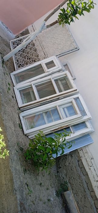 3 ta temir panjara va 4 ta rom kesakisi yoq