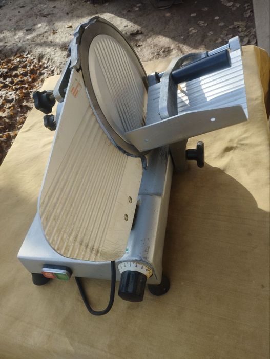 Слайсер в отличном состоянии