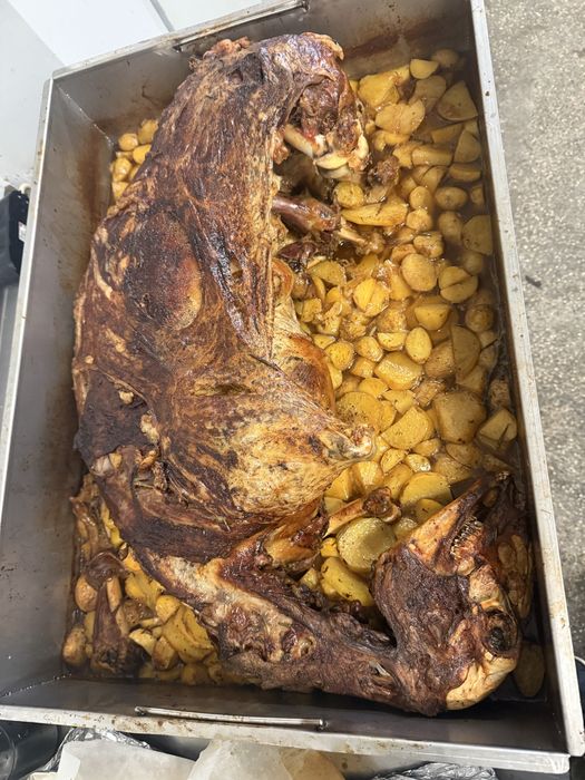 Печени Агнета и прасета