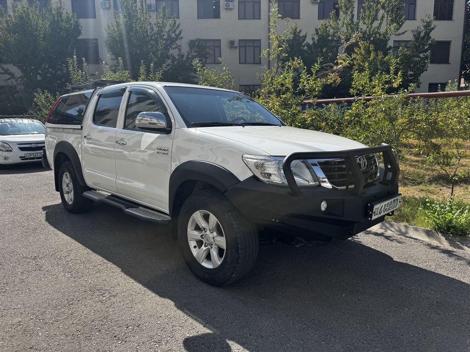 Toyota Hilux 2.7 AT (АКПП), Part-Time 4WD, 2014, полный обвес