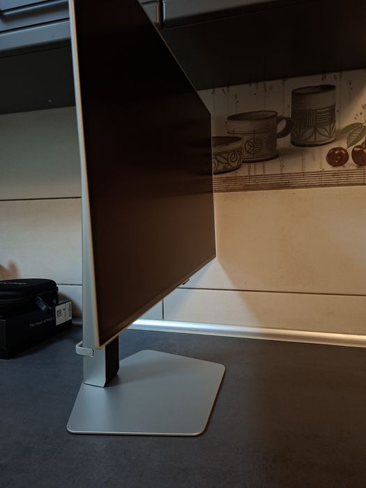 Monitor OLED Samsung 240hz Oddysey G6