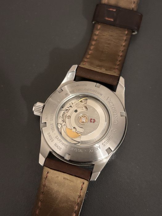 Часы Swiss Army Victorinox