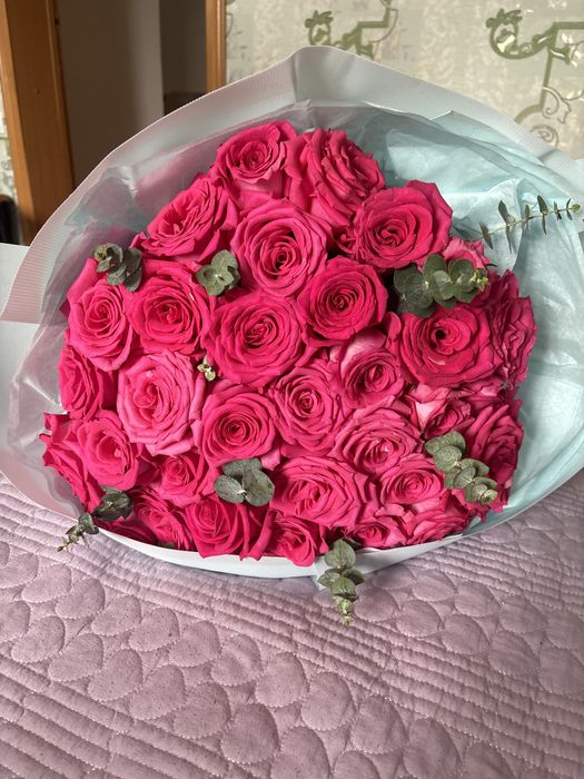 Продается цветы 35 шт свежих роз