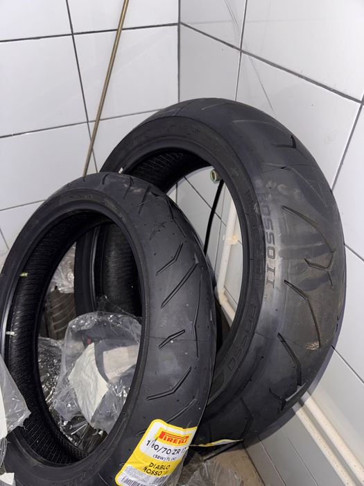 Pirelli rosso 2  180/55 zr 17 120/70 zr 17