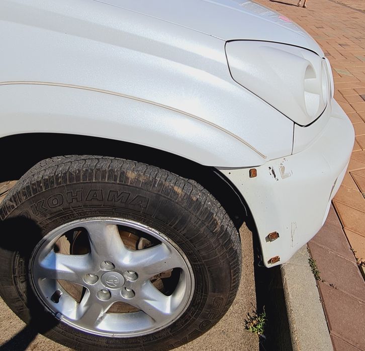 Продам машину Rav4