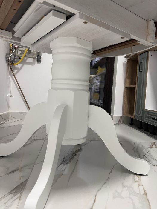 Masa alba din lemn masiv !