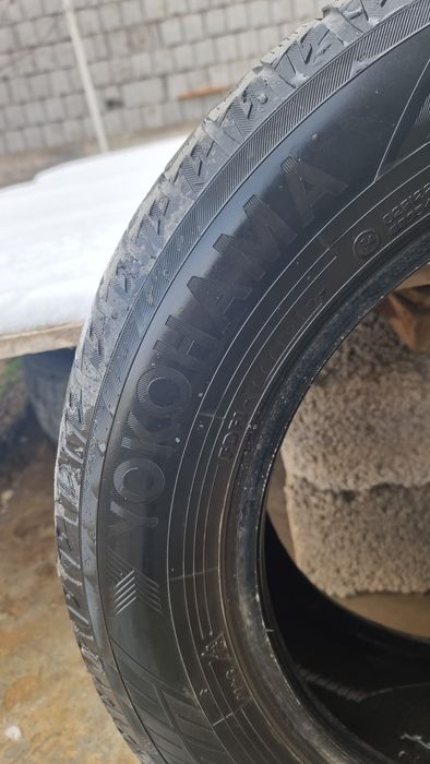 Yokohama 215/60/16 4 балон зимний сатылады