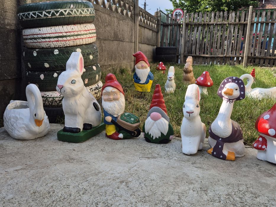 Ornamente si pitici de gradina