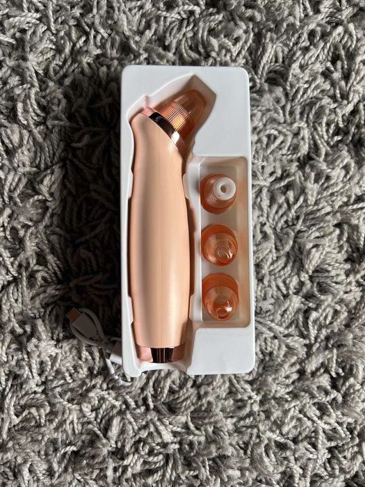 Уред за почистване на лице