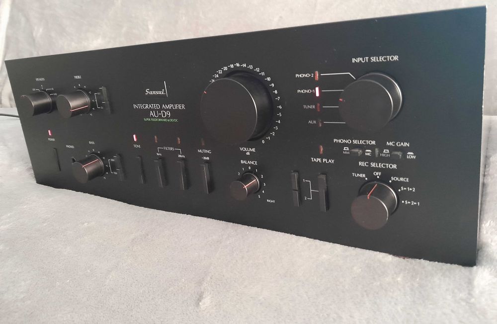 SANSUI AU-D9 amplificator High-End de referinta vintage *1981