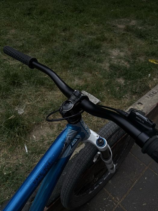 Dirt jump octane one zircus