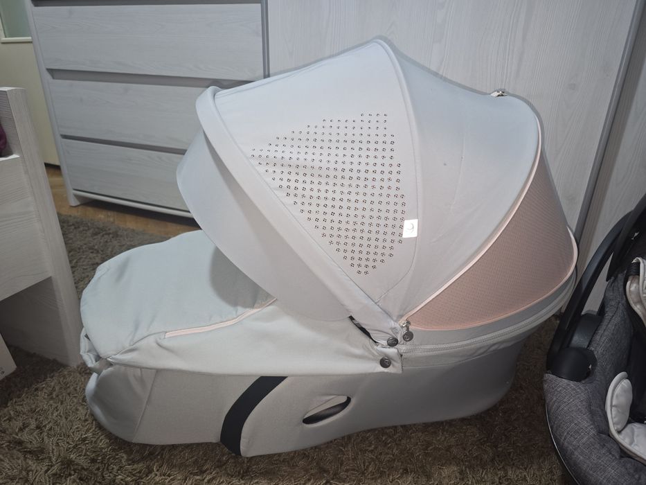 Vand carucior Stokke V6