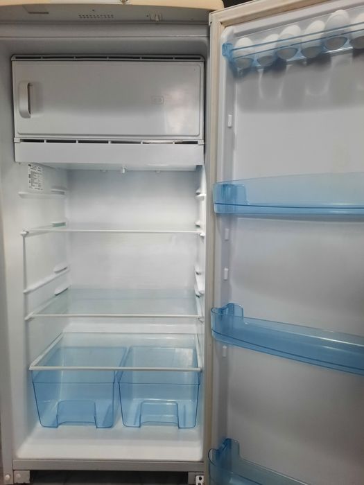 Холодильник Бирюса