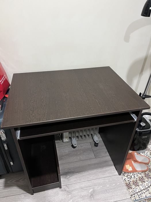 Продам стол компьютерный