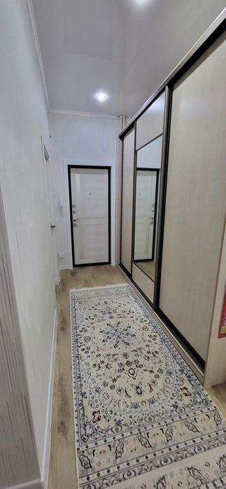 Продам 2 х ком квартиру  в 10 микроройоне