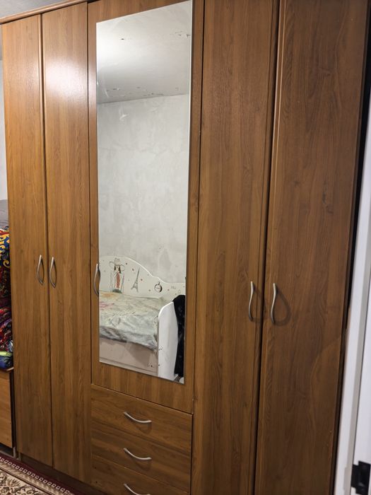 Продам шкаф срочно