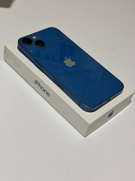 Телефон Iphone 13