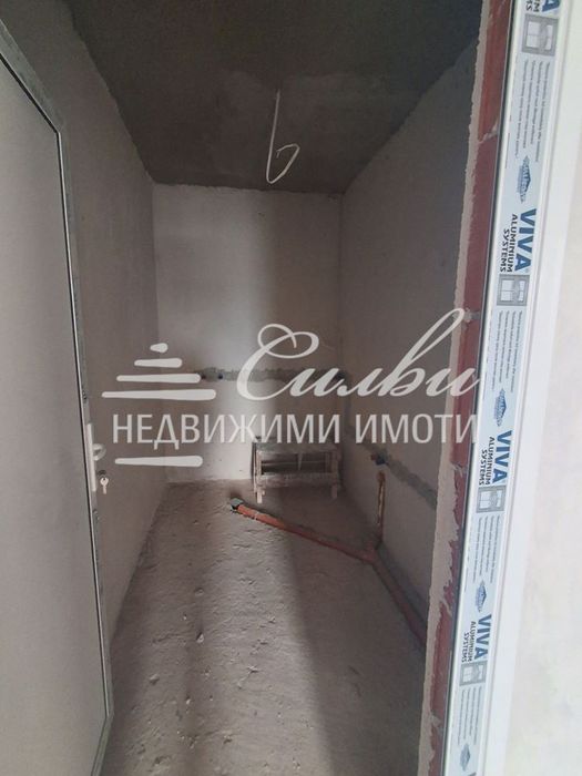 Продава се Двустаен апартамент в Шумен, Тракия - 76 кв.м за 705 €/кв.м - Снимка #3