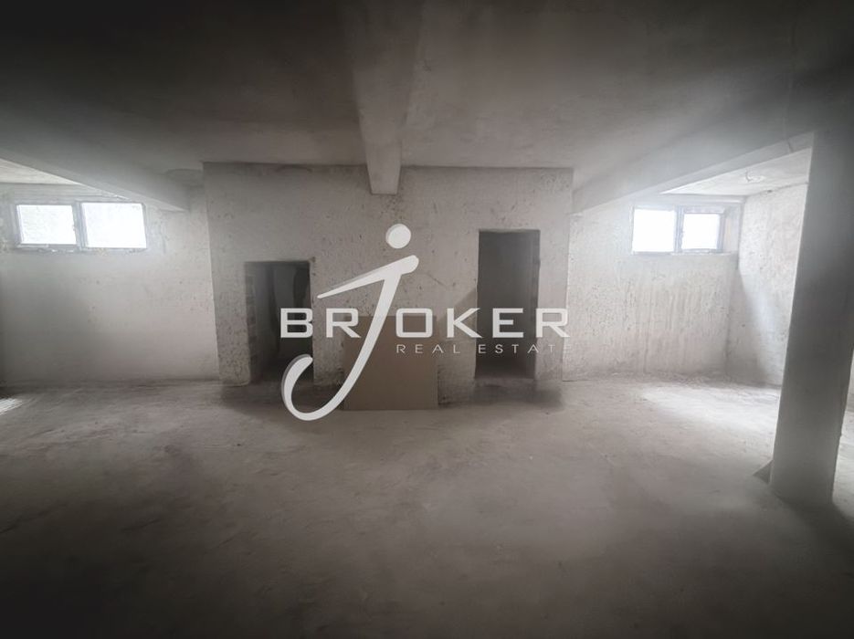 Пром. помещение в Кърджали-Център