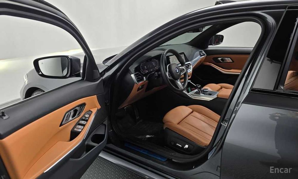 BMW 320i M sport по цене Chevrolet Malibu 2