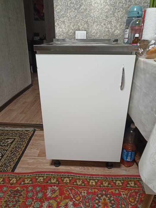 Продам мойку с тумбой