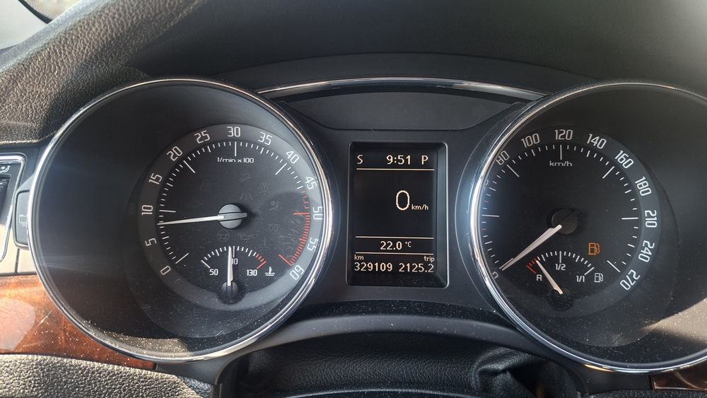 SKODA Superb 2010 — imagine 5