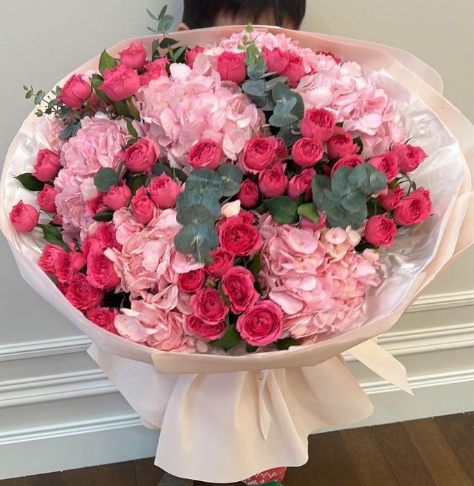 Улулк букеттер сатылады.