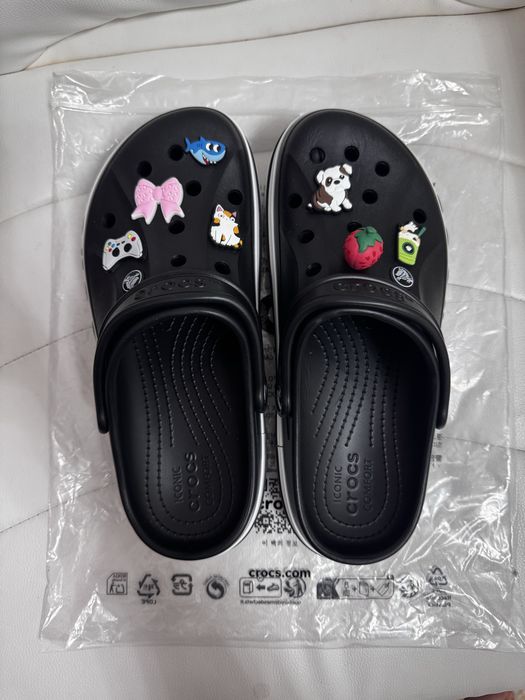 Crocs в черном свете  40 размер