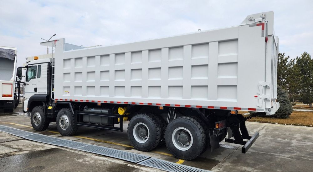 Самосвал Howo-TX 8x4 - 40 т / 28 куб.м (карьер учун)