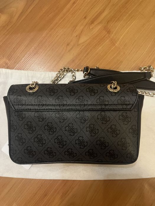 Кожена чанта GUESS