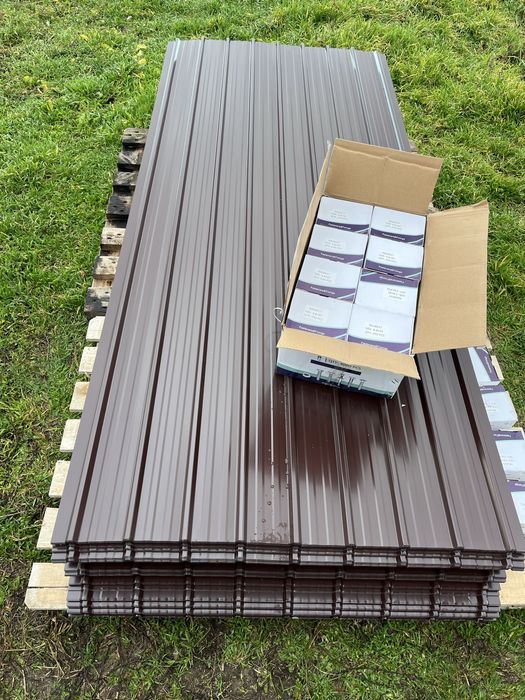 Tabla cutata colorata si zincata